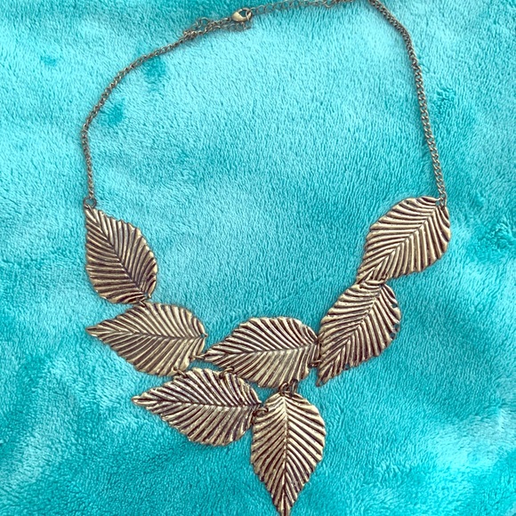 Statement Leaf Necklace - Picture 1 of 2